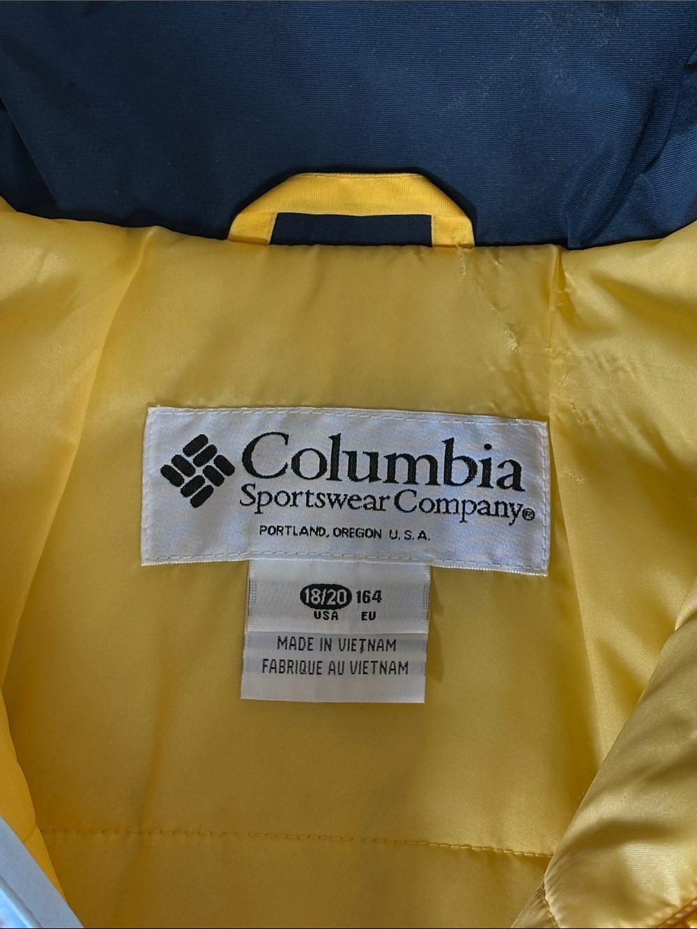 COLUMBIA Big Boy Hooded Puffer Jacket Size 18/20 - Picture 4 of 11